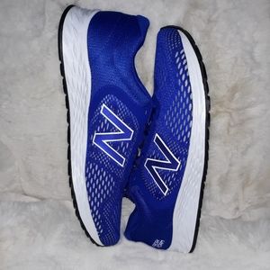 Men New Balance Tennis Shoes
